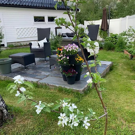 With Sauna Near Rough Mountains, Myrvn 4 Vollan