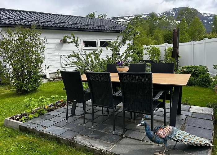 With Sauna Near Rough Mountains, Myrvn 4