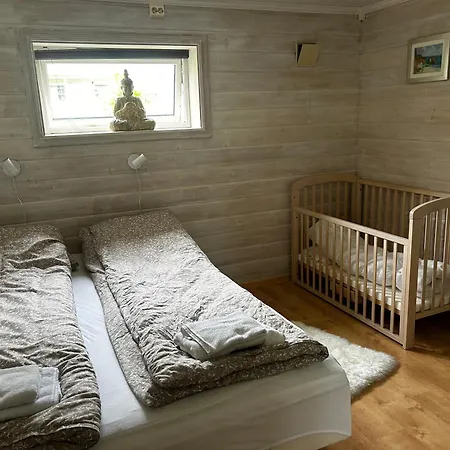 With Sauna Near Rough Mountains, Myrvn 4 Appartamento Vollan