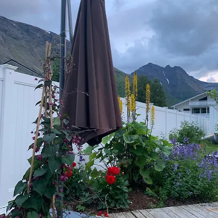 With Sauna Near Rough Mountains, Myrvn 4 Apartamento Vollan